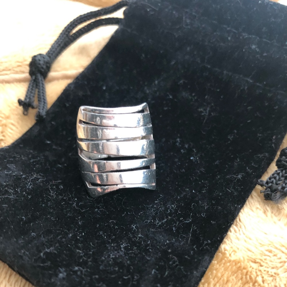 Bulky sterling silver ring sz 6